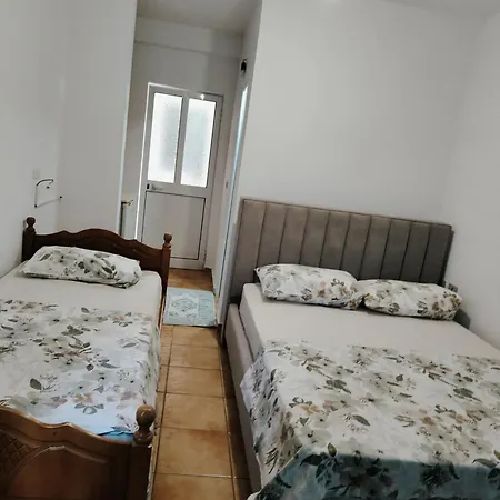 Appart hôtel Alehandro Radhimë