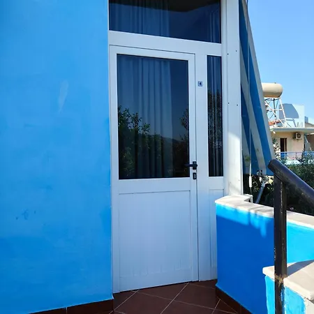 Alehandro Aparthotel *